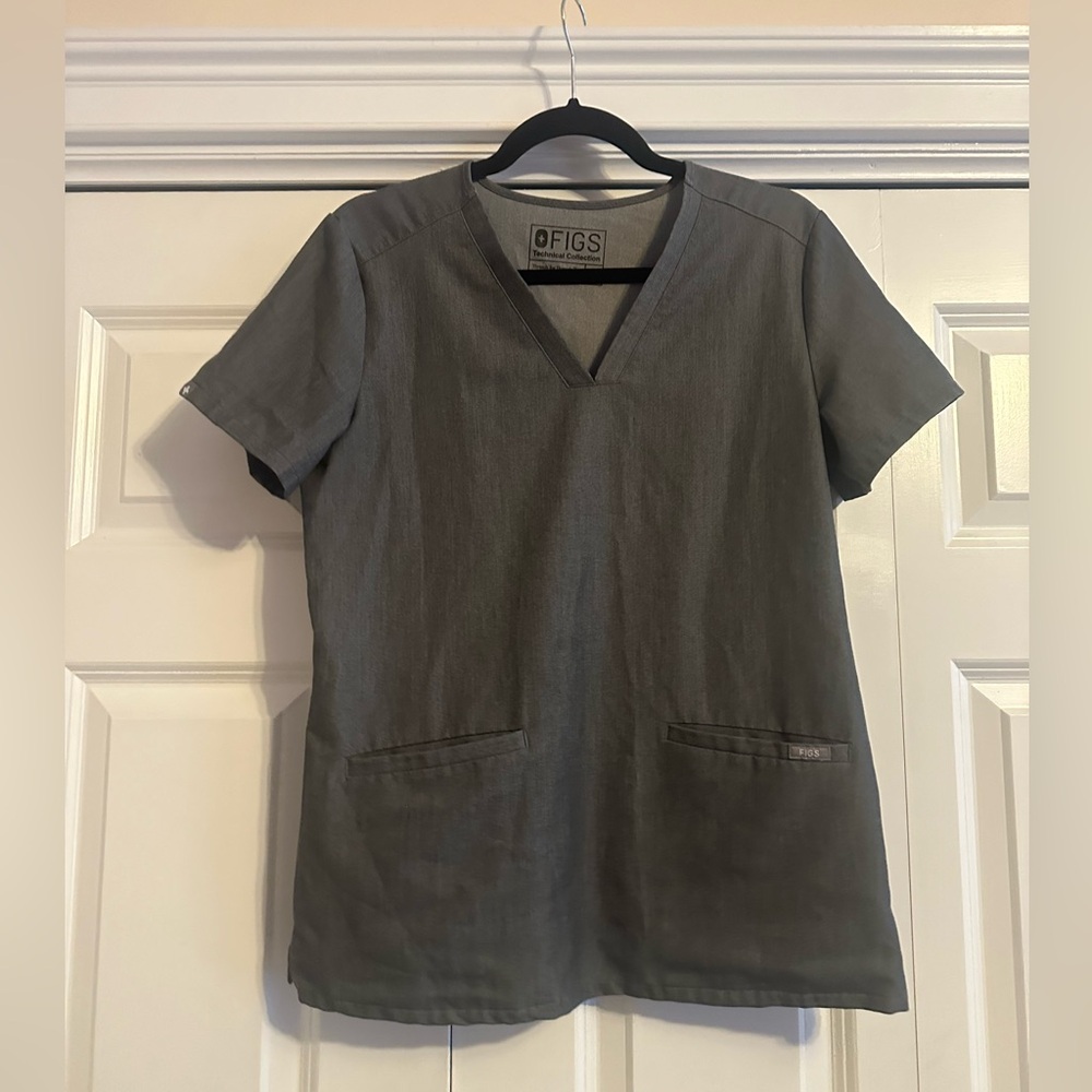 Women's Casma Three-Pocket Scrub Top S Graphite Grey